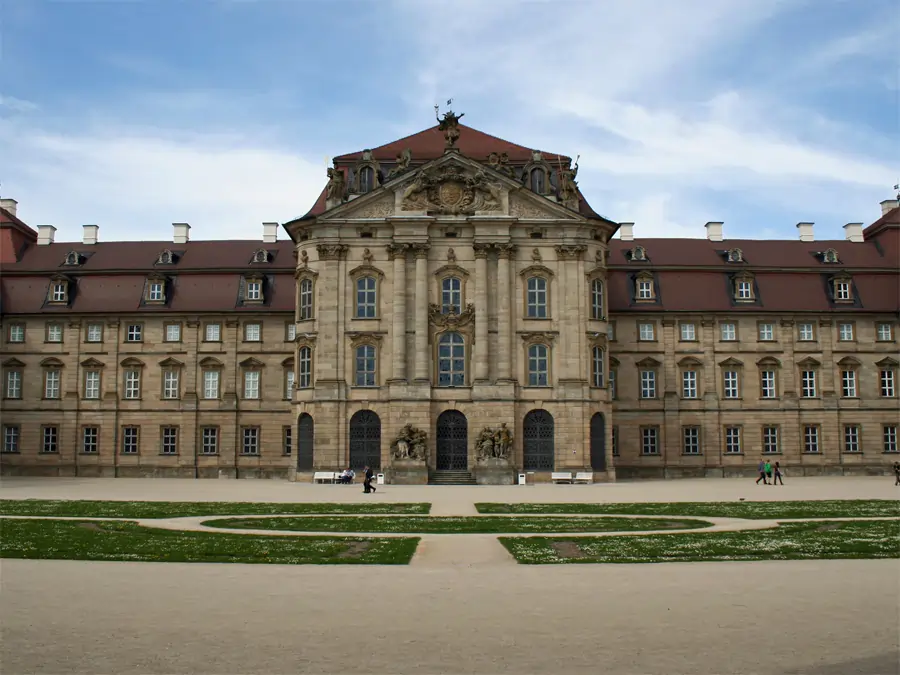 Schloss Weißenstein im Ort Pommersfelden