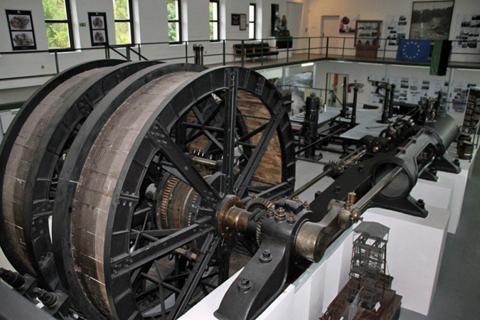 Motoren im Bergbaumuseum Krásno 