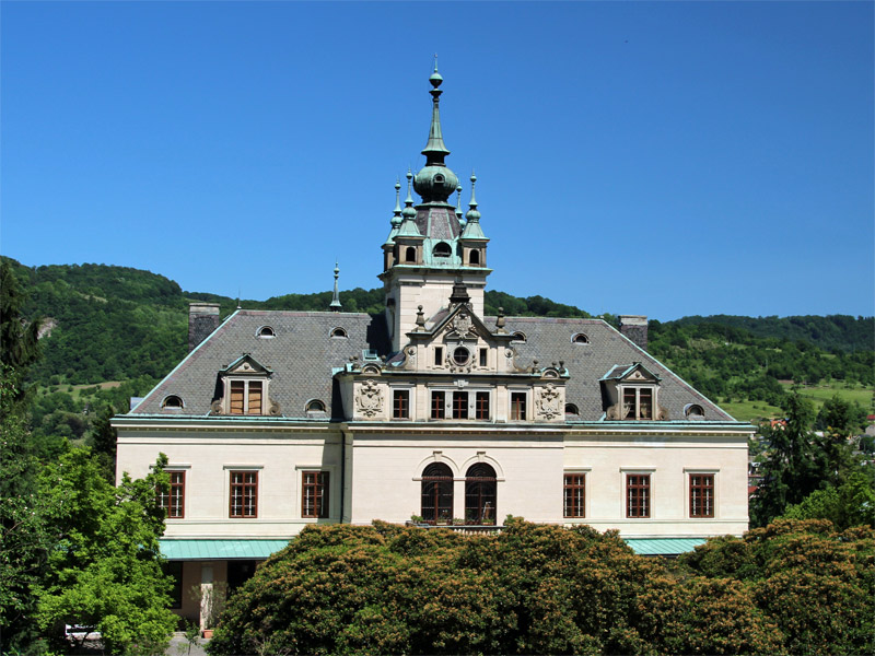 Zámek Březno im Böhmischen Mittelgebirge