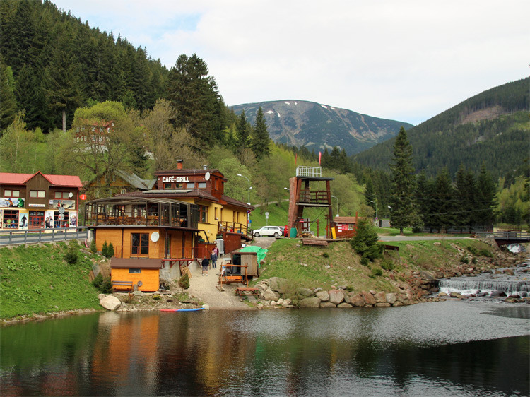 Pec pod Sněžkou (Petzer) in Ostböhmen