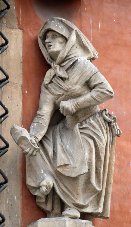 Weibliche Figur am Schweidnitzer Keller 