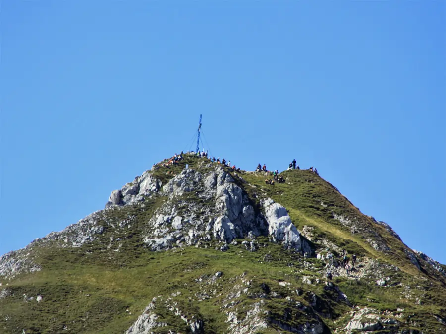 Ansturm auf den Gipfel vom Roten Flüh