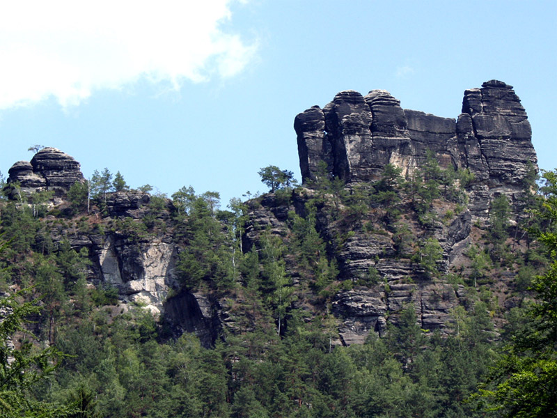 Felsen Lokomotive über dem Amselsee