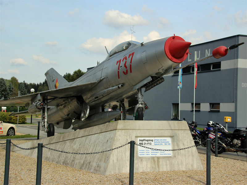 Jagdflugzeug der Raumfahrtausstellung im Vogtland 