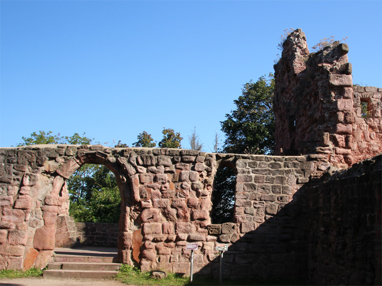 Blick auf die Unterburg der Reichsburg Kyffhäuser